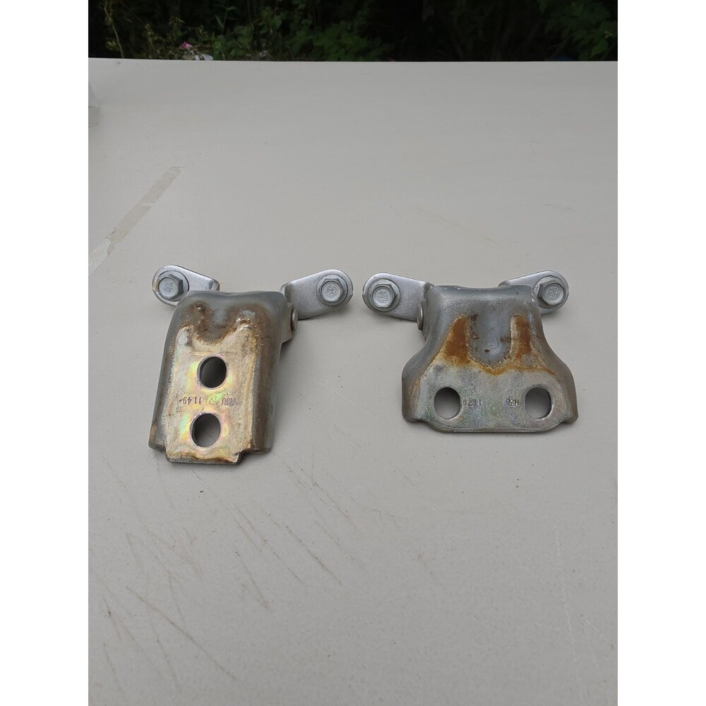 2016-2022 CHEVROLET SPARK FRONT LEFT SIDE DOOR PANEL UPPER & LOWER HINGE SET OEM